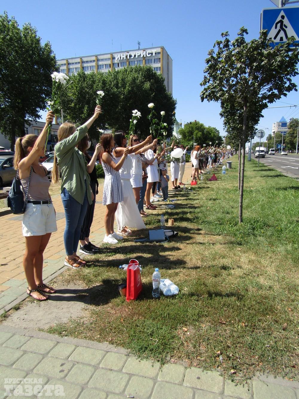 Цепь солидарности в Бресте 13 августа 2020 года