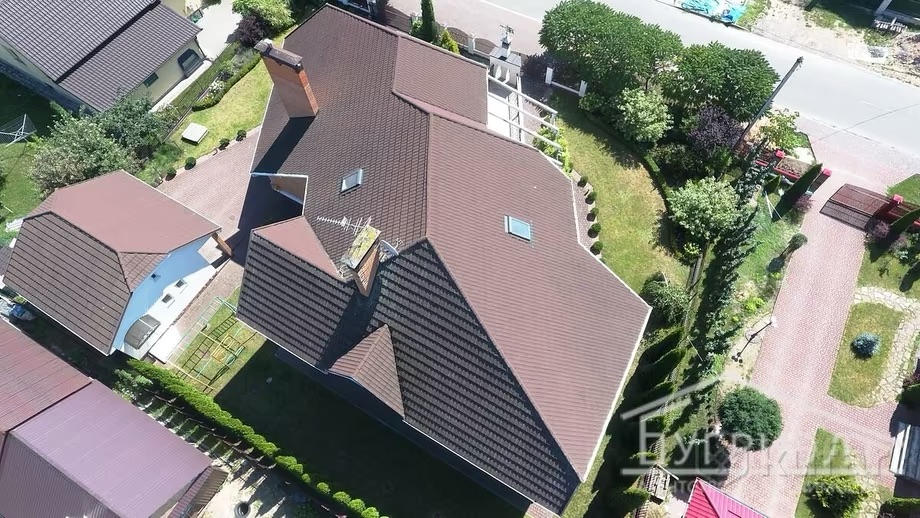 Вид дома с высоты птичьего полета. Фото: bugrealt.by