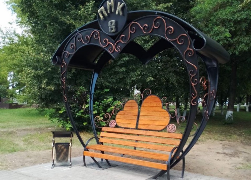 Скамейка, занявшая третье место в районном смотре-конкурсе «Лучшая скамейка для отдыха 2023». Фото: www.malorita.by.