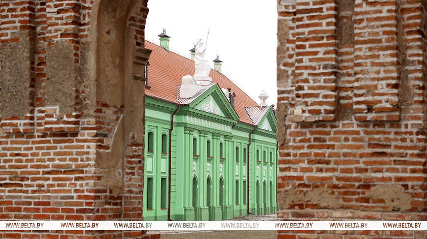 Обновленный Восточный корпус Ружанского дворца в Ружанах. 