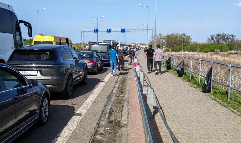 Очередь на выезд из Польши в Беларусь 17 апреля 2025 года. Фото из приграничного чата
