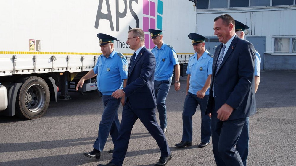 Глава ГТК Владимир Орловский в пункте пропуска «Козловичи». Фото: ГТК