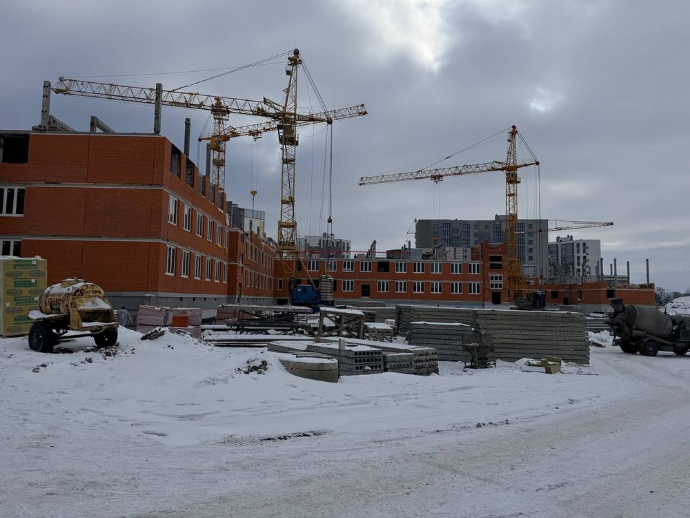 Строительство школы в ЮЗМР-5 в Бресте. 10 февраля 2026 года