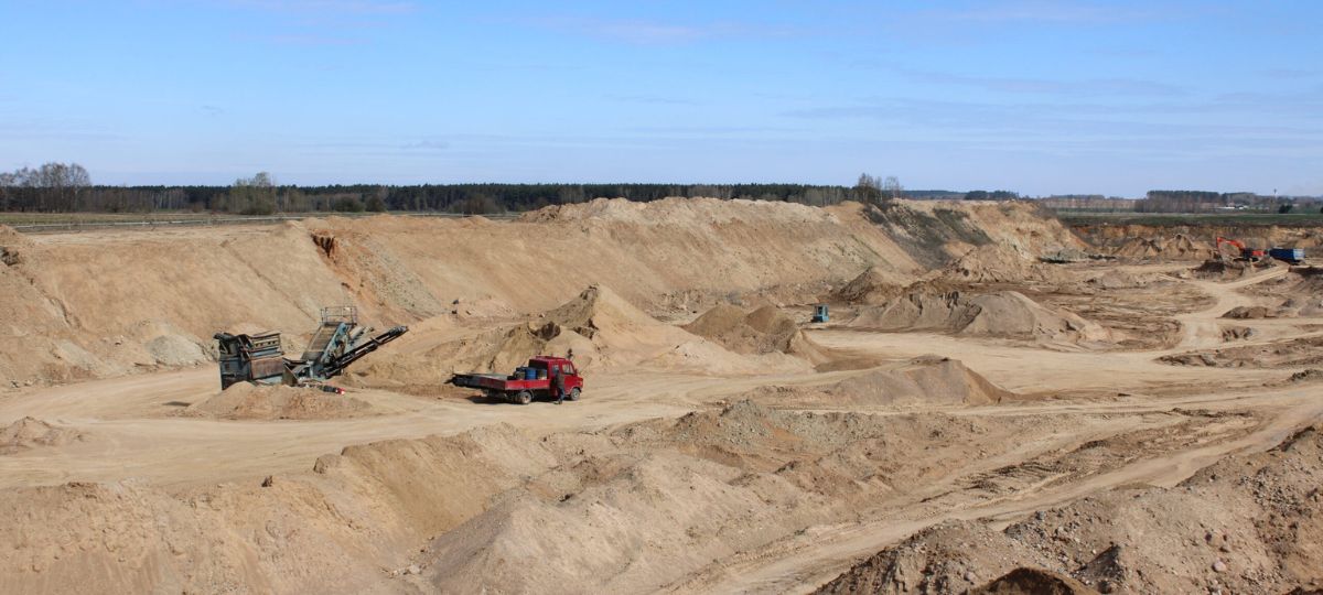 Добыча песка на песчаном карьере