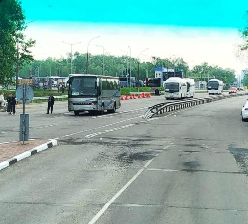 Автобусы перед пунктом пропуска «Брест» в мае 2026 года. Фото из приграничного чата