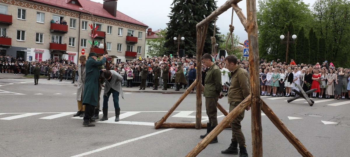 Военно-историческая реконструкция в Слониме 9 мая 2026 года. Фото: «Слонимский вестник»